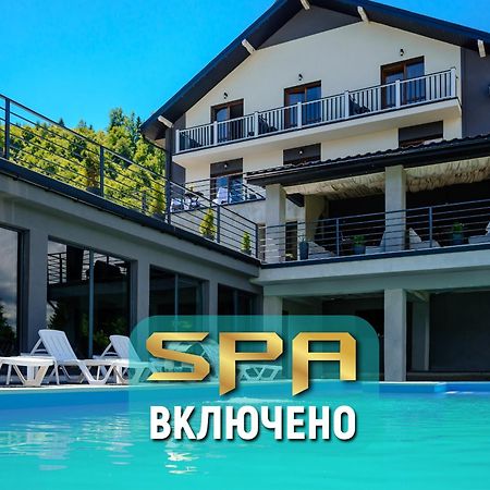 Севеней Готель Boekovel Buitenkant foto